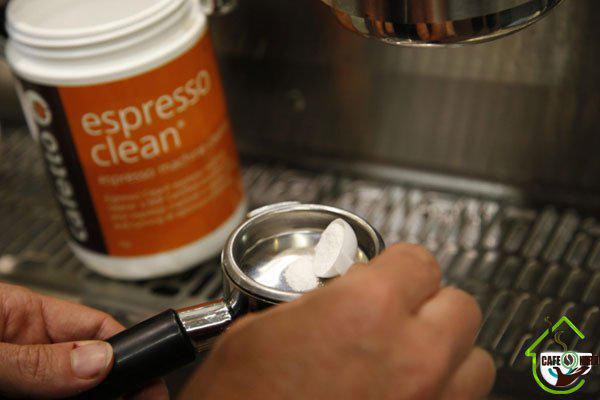 نظافت دستگاه اسپرسو - کافه نیرو